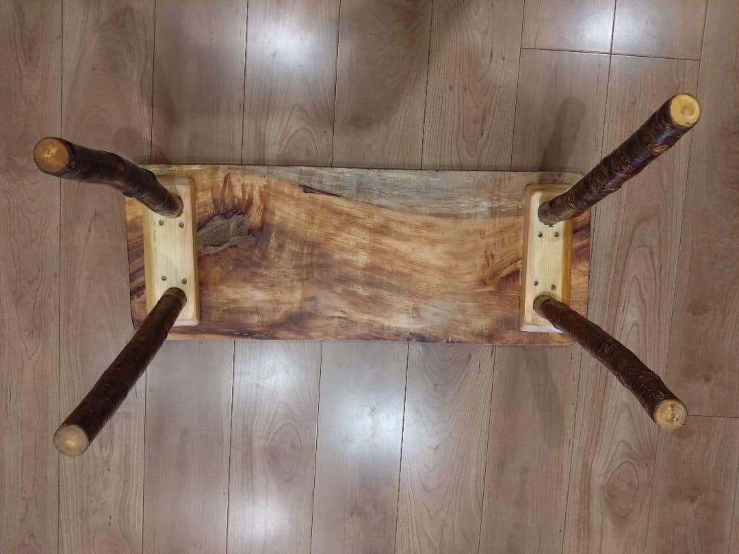 栃（とち）のベンチ80　ローテーブルにも❕栃の杢目が綺麗ですよ❕脚は桜の硬い枝