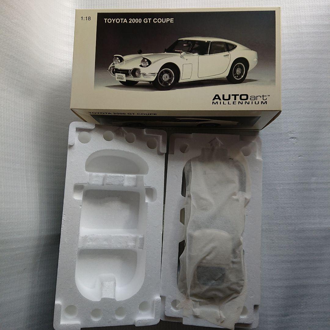 【初期箱】オートアート 1/18 トヨタ2000GT 白【未使用品】送料込み