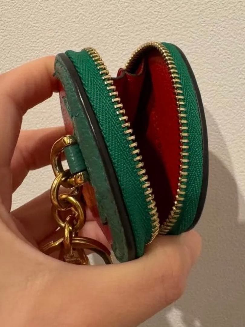 GUCCI いちご型レザーケース