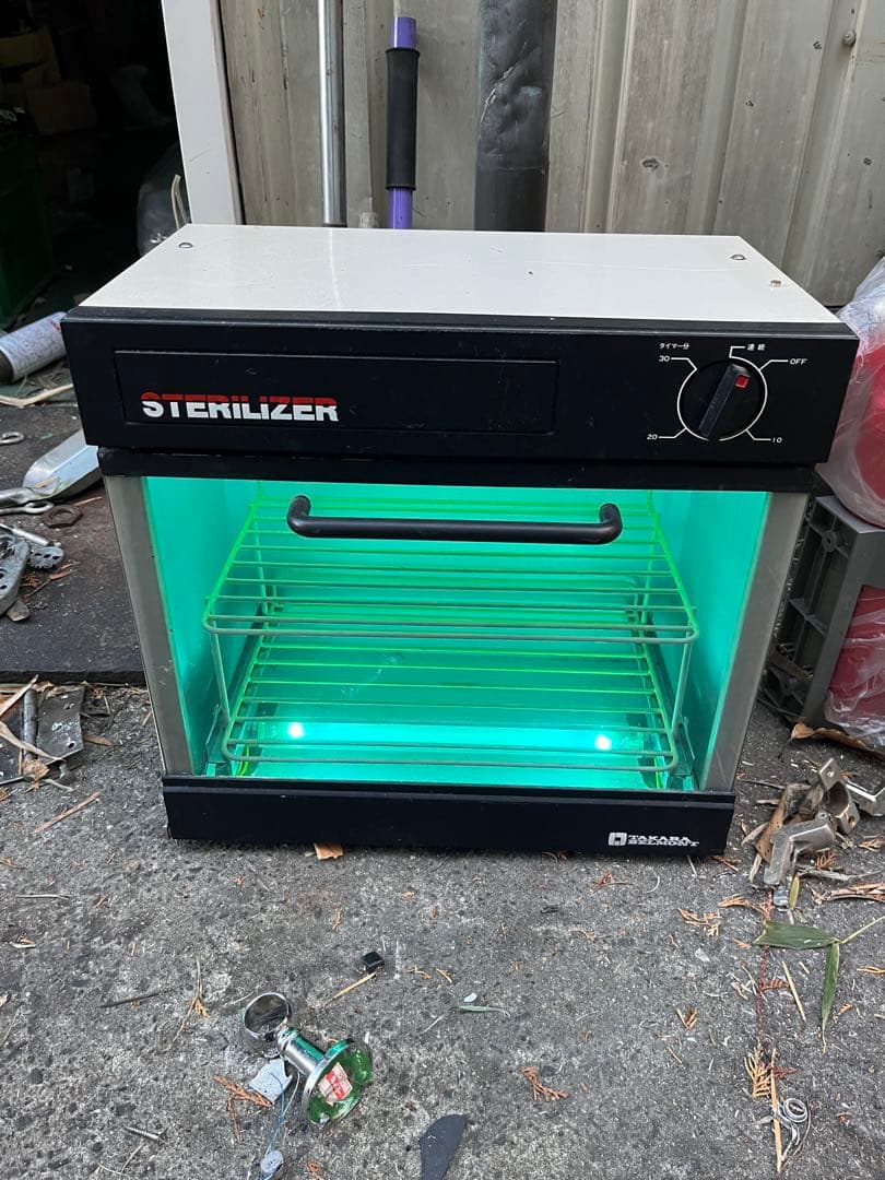 中古　タカラベルモント ステリライザー 紫外線消毒器 EX-UV100