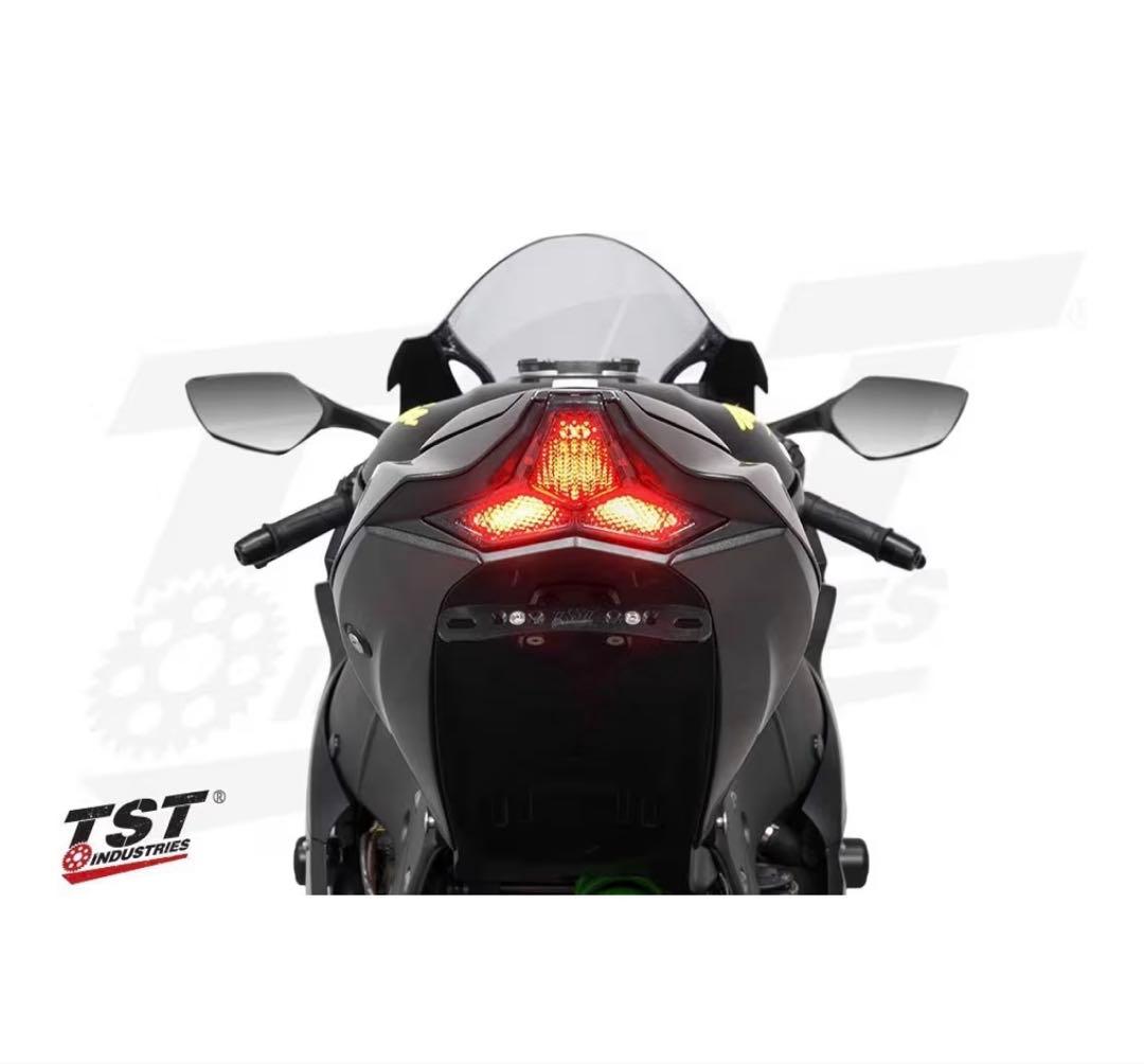 TST テールランプ