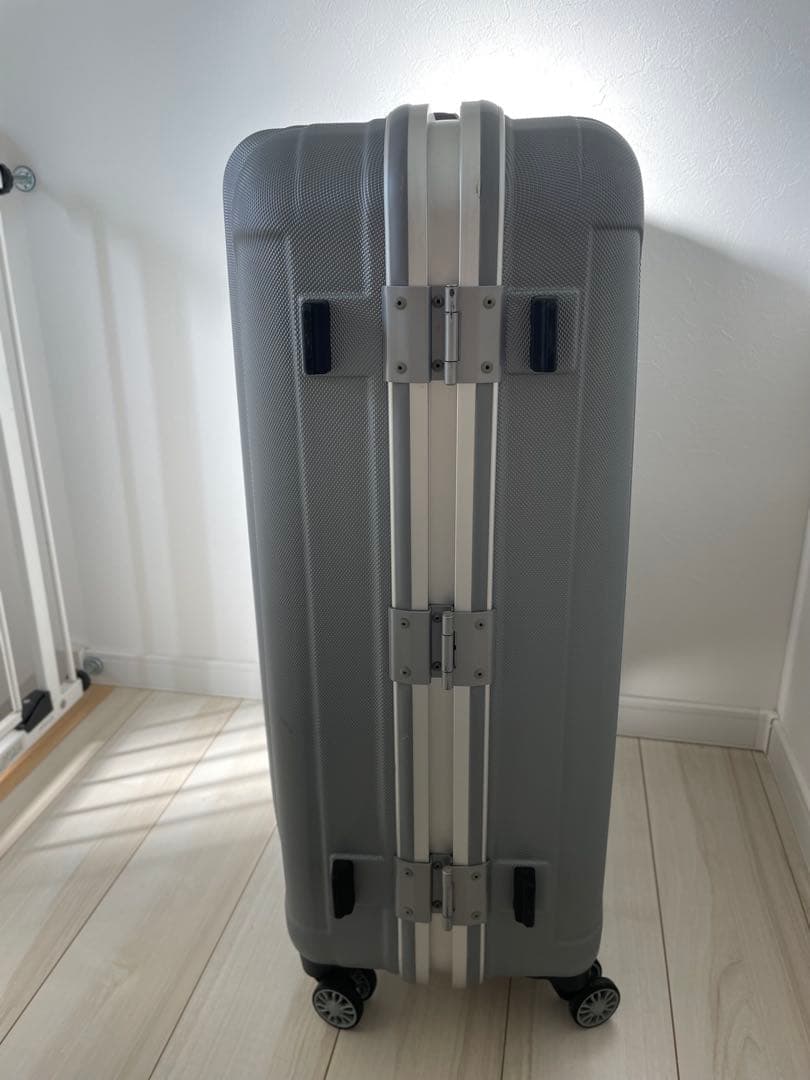 グレー 大型スーツケース｜ほぼ新品・美品