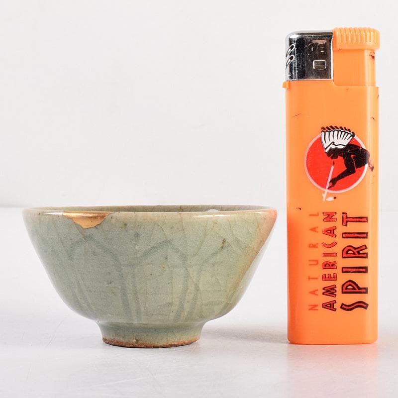 中国　南宋　哥窯　金糸鉄線　刻蓮弁文　盃　金継直し　時代箱付　V　R7717