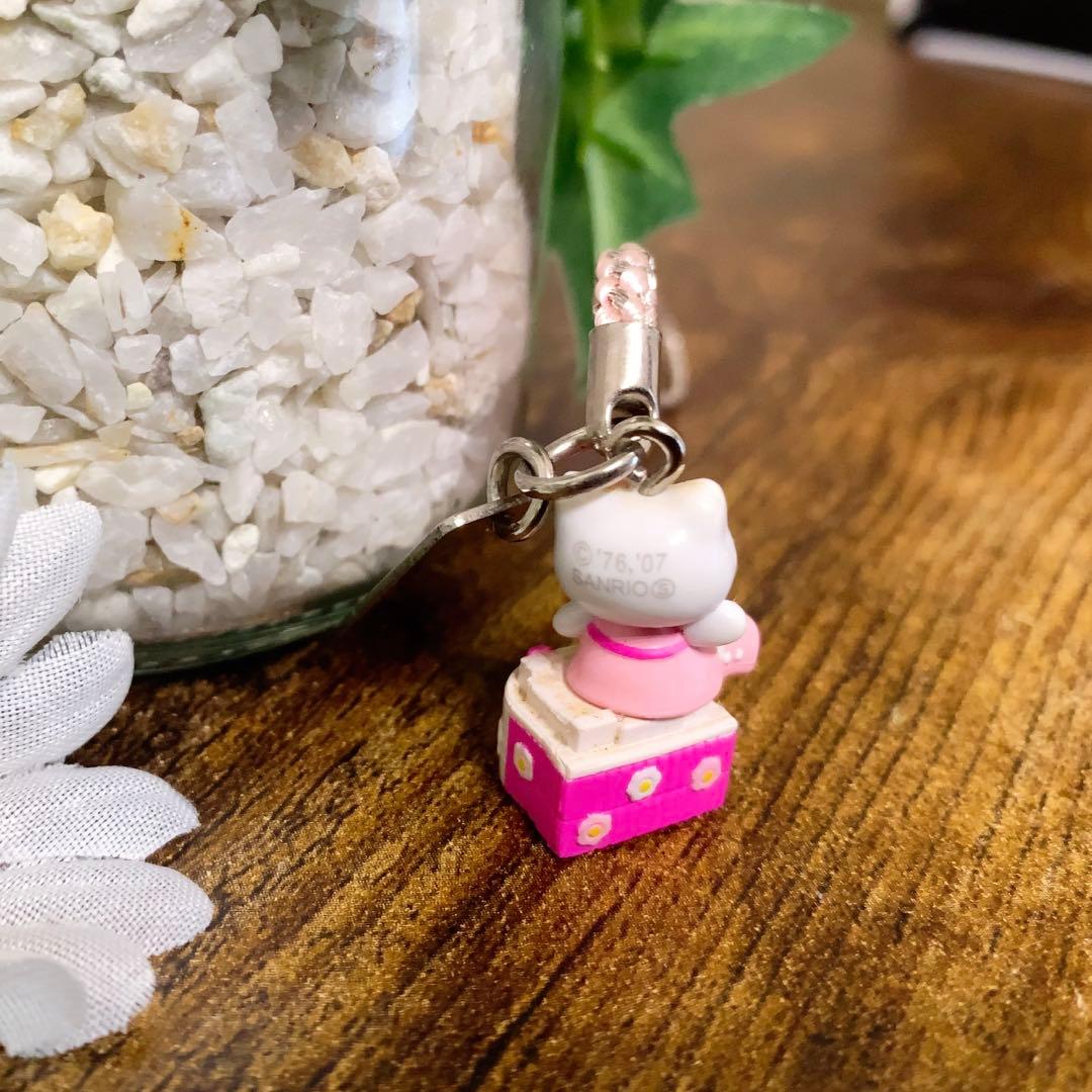 り*ご様 【希少レア】ご当地キティ　テレビ朝日　根付　ストラップ　限定品　入手困