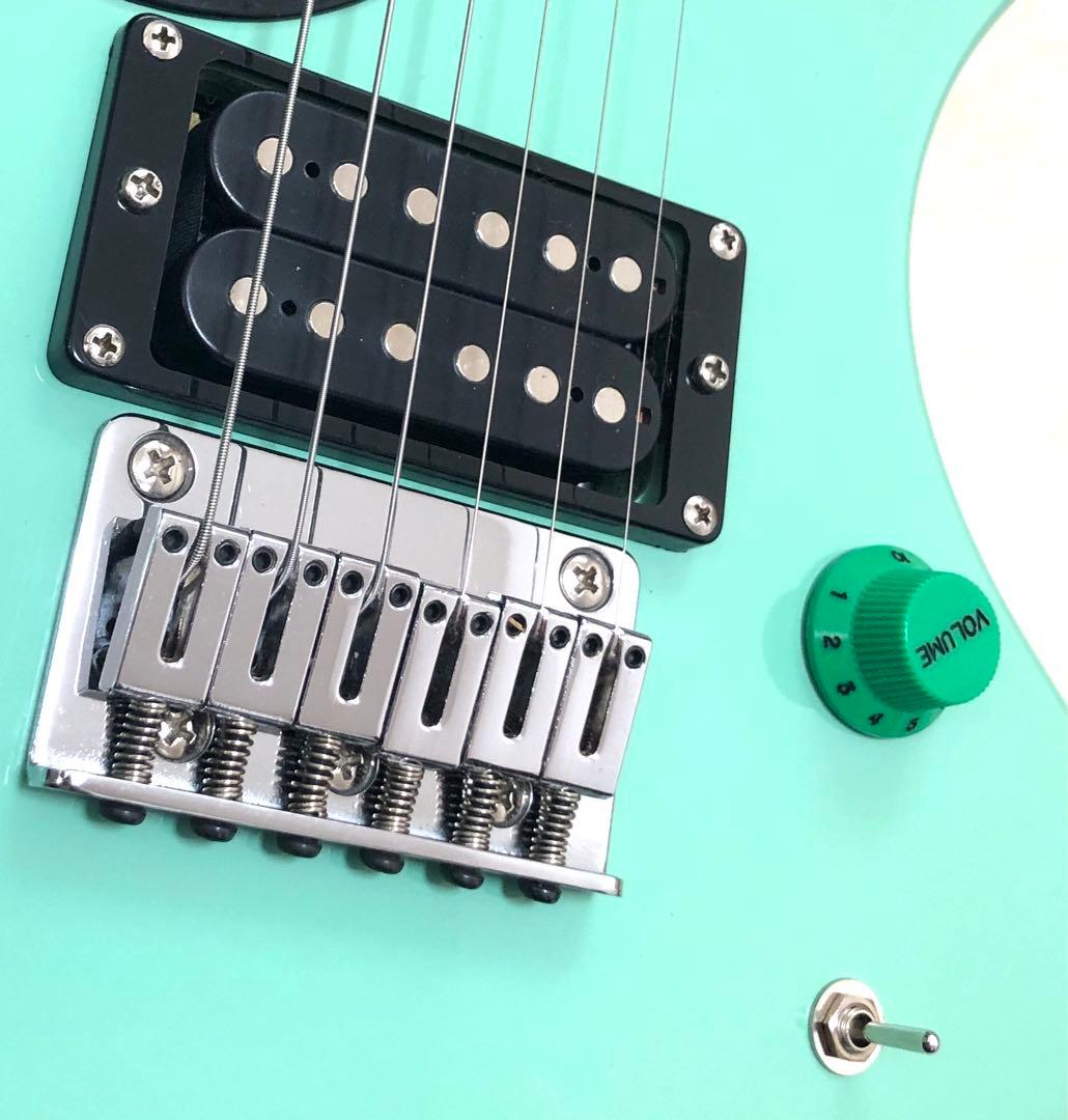 【超美品】ZO-3 グリーン アンプ内蔵ギター ディストーションSW付 ケース付