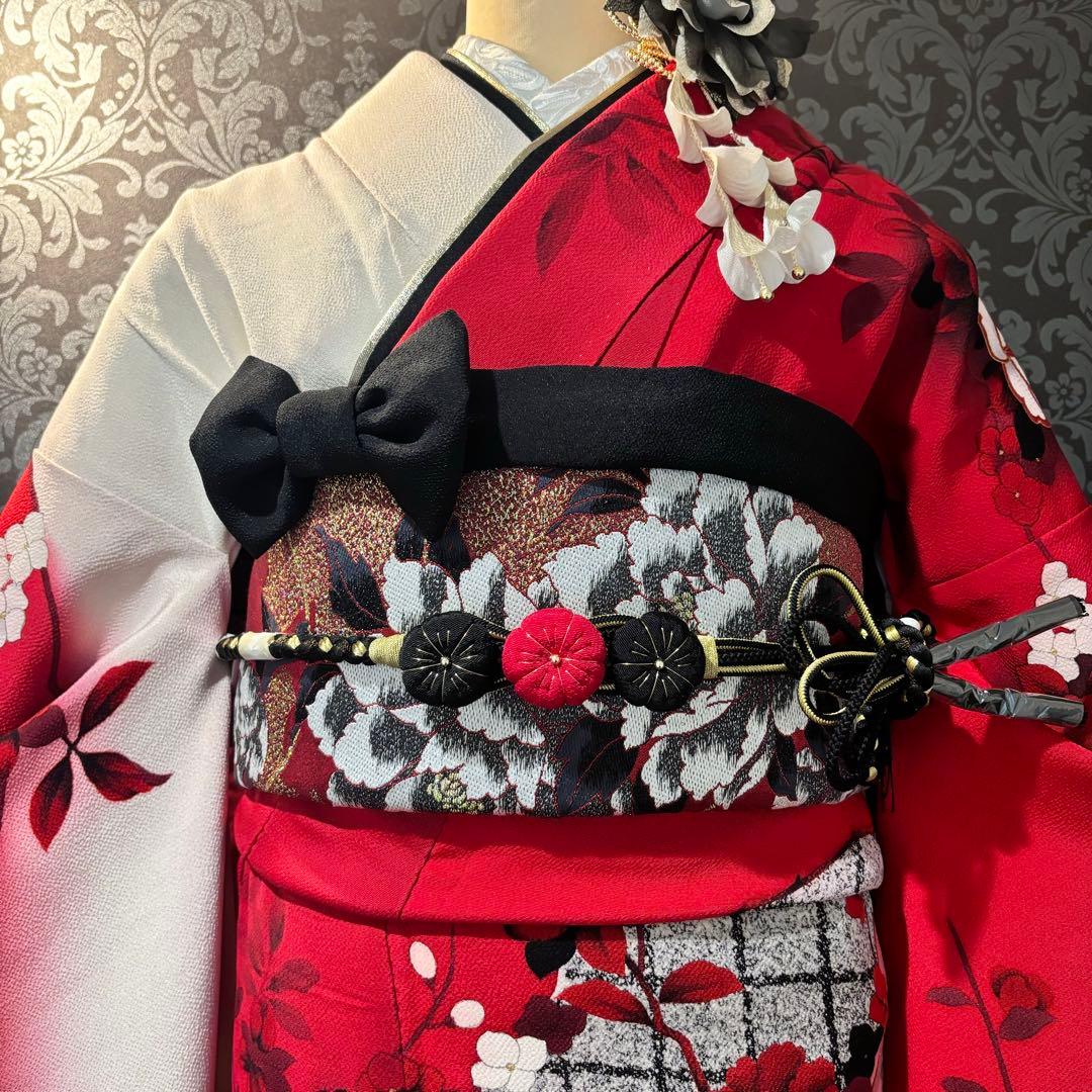 美品　染分け　花模様　金彩　牡丹　逸品　振袖　フルセット 振り袖