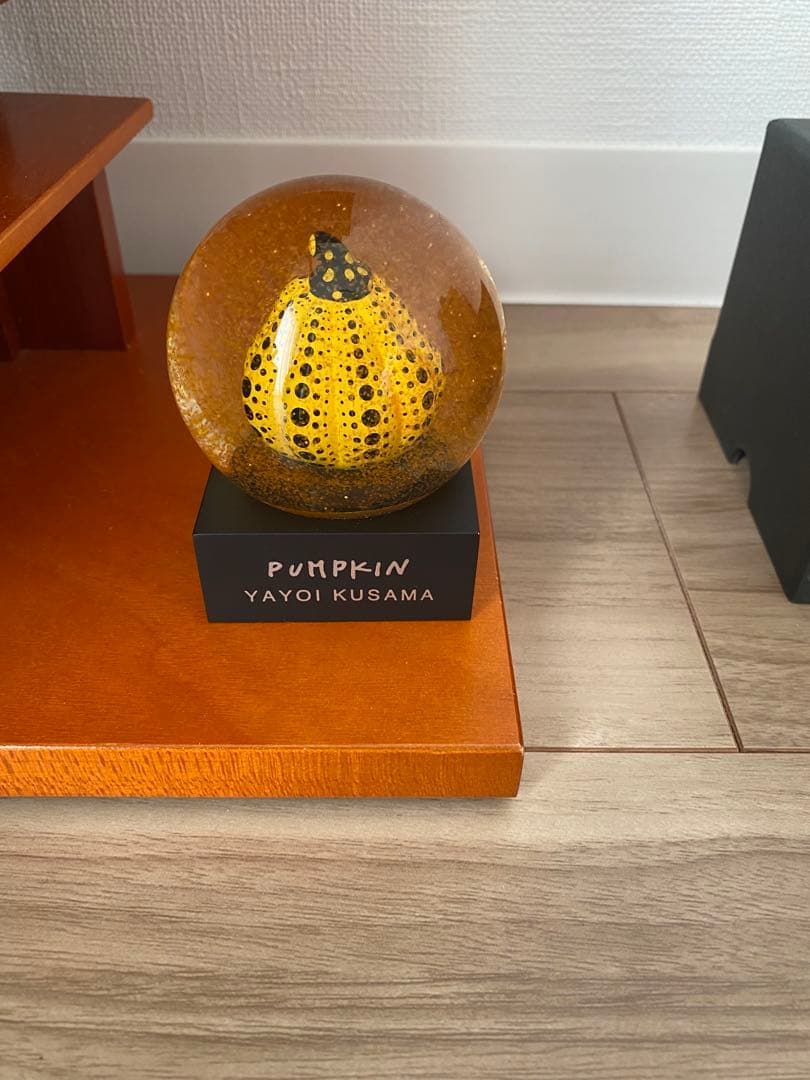 PUMPKIN 草間彌生　スノードーム