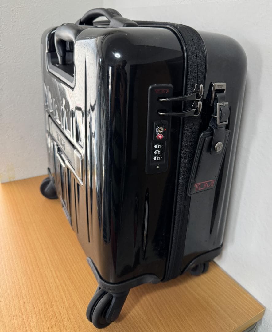 TUMI V3 キャリーケース 228004D 4ウィール 国内正規品 黒