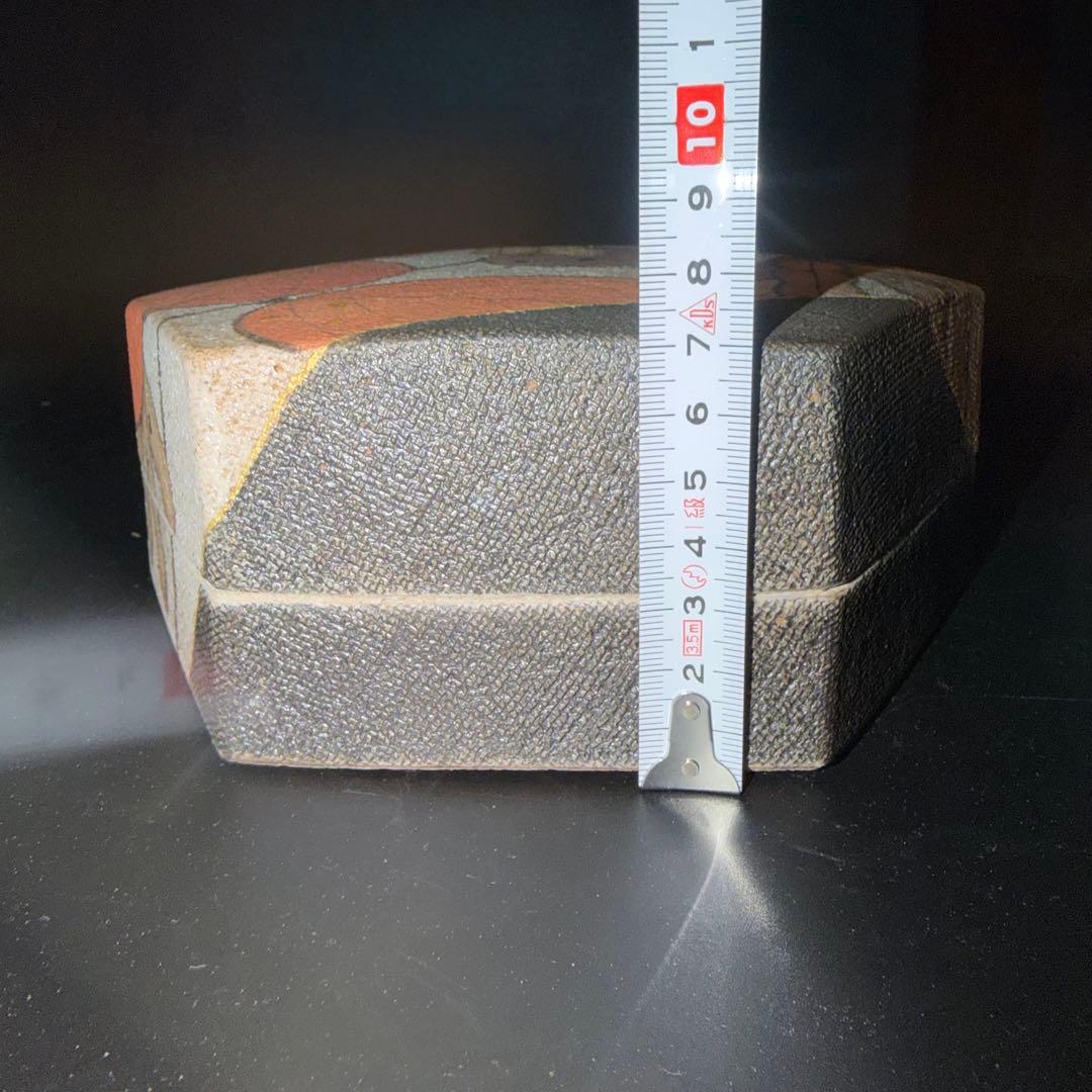 J*n様 伊藤東彦　布目大豆文陶筥　共箱　六角形陶器 葉と栗のデザイン　蓋物　骨