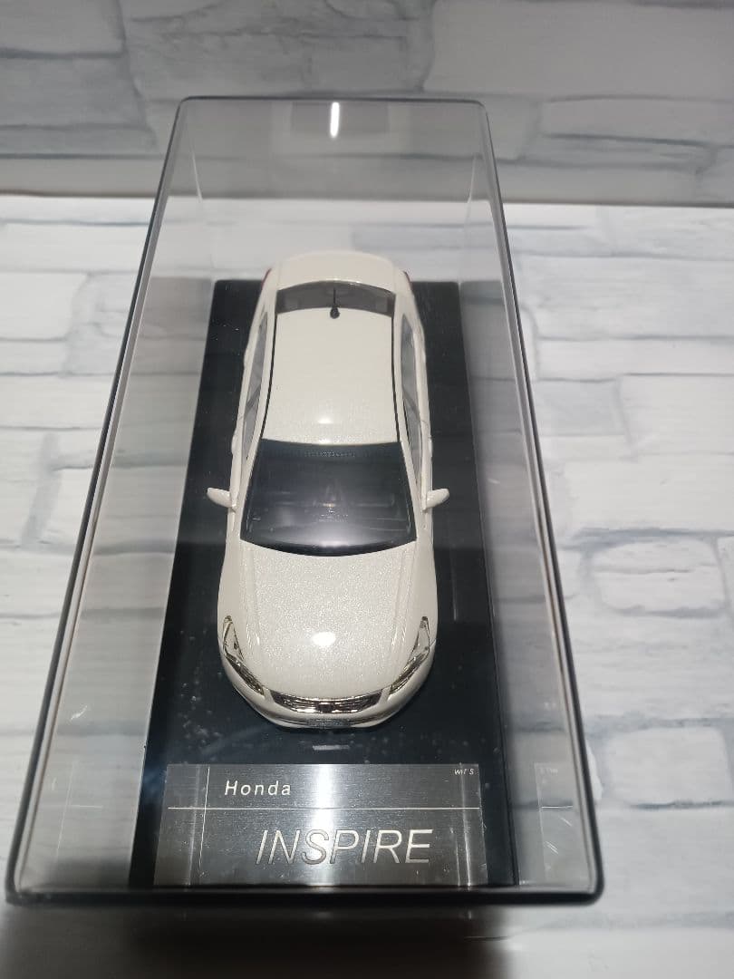 1/43 ホンダ　インスパイア　ミニカー　プレミアムホワイトパール
