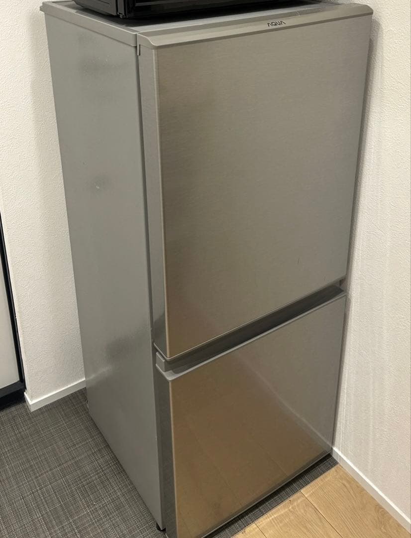 【値下げしました】AQUA シルバー 二ドア冷蔵庫