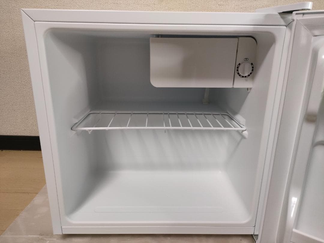 美品 コンフィー/comfee 小型冷蔵庫 RCD45WH/E 2024年製