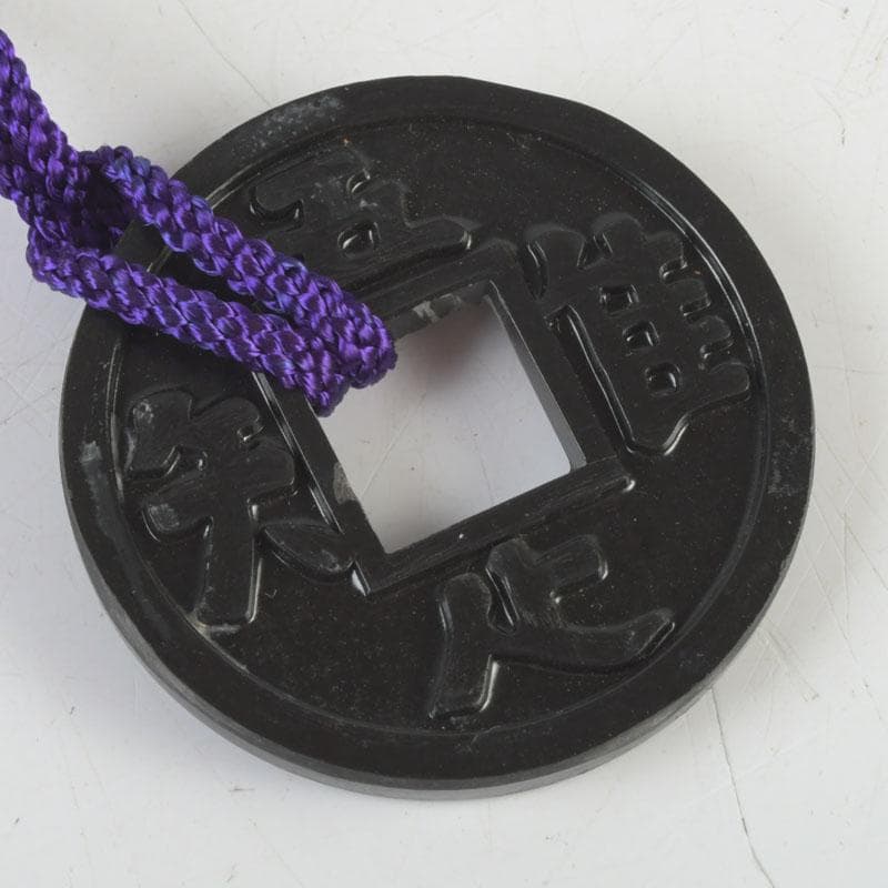 時代提げ物　黒漆　丸に片喰蒔絵　印籠　薬入　根付　緒締め玉　C　9446