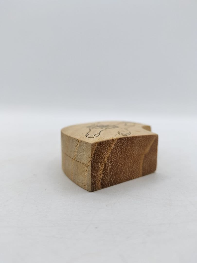 c628 香合 木地 扇面 海松蒔絵 畑幸春 木箱 茶道具 古物