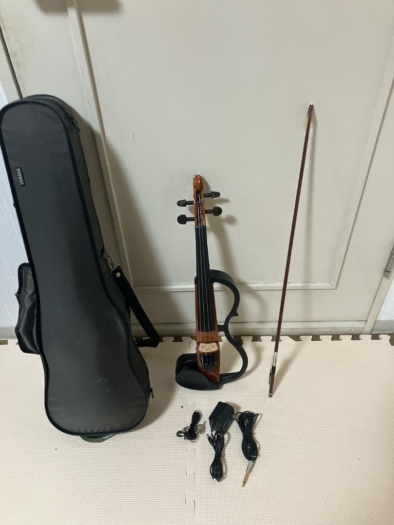 美品 YAMAHA ヤマハ SV-100 サイレントバイオリン　弓　ケース
