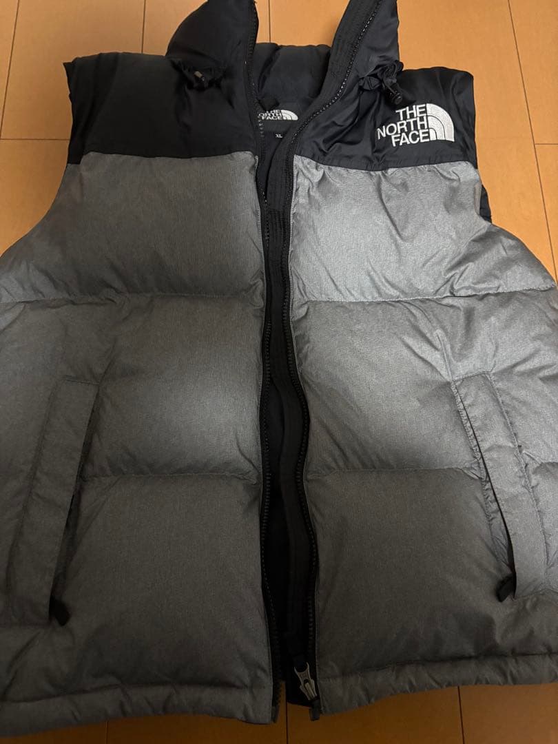 THE NORTH FACE ダウンベスト グレー/ブラック