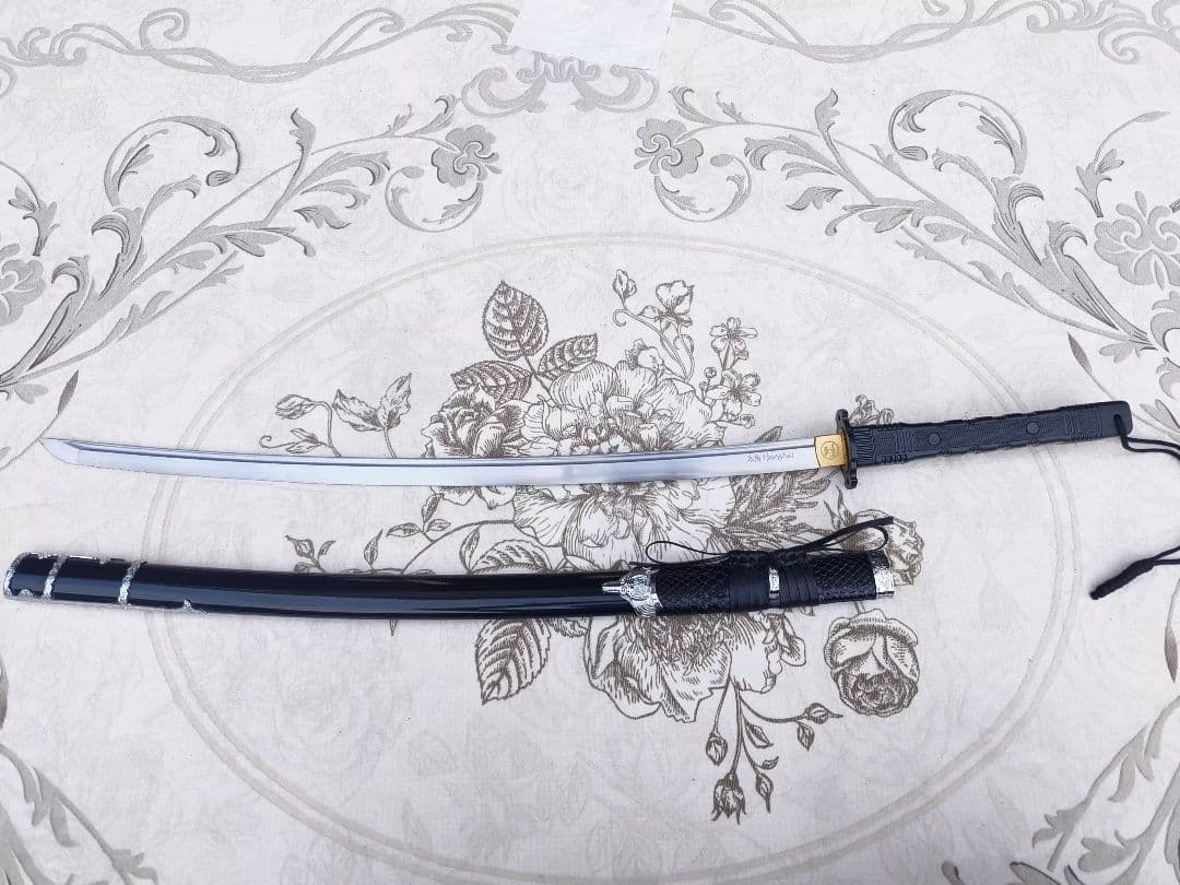 戦術風ハーフ 戦術刀 太刀 刀装具 日本刀 手鍛造打 鋼刀【希少】高級 鑑賞用