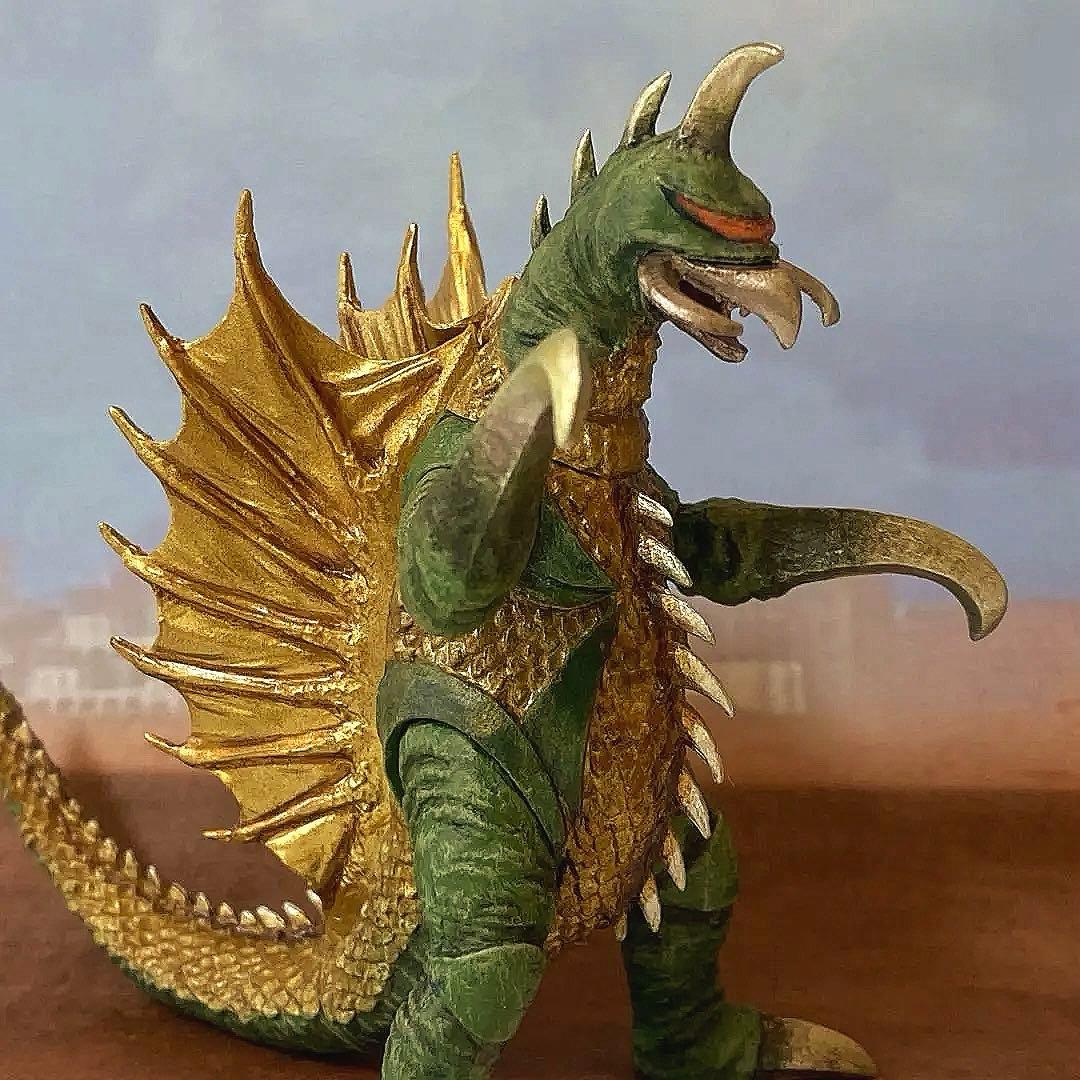 ガイガン1972 リペイント品　HG東宝怪獣　ゴジラ　ガシャポン　バンダイ