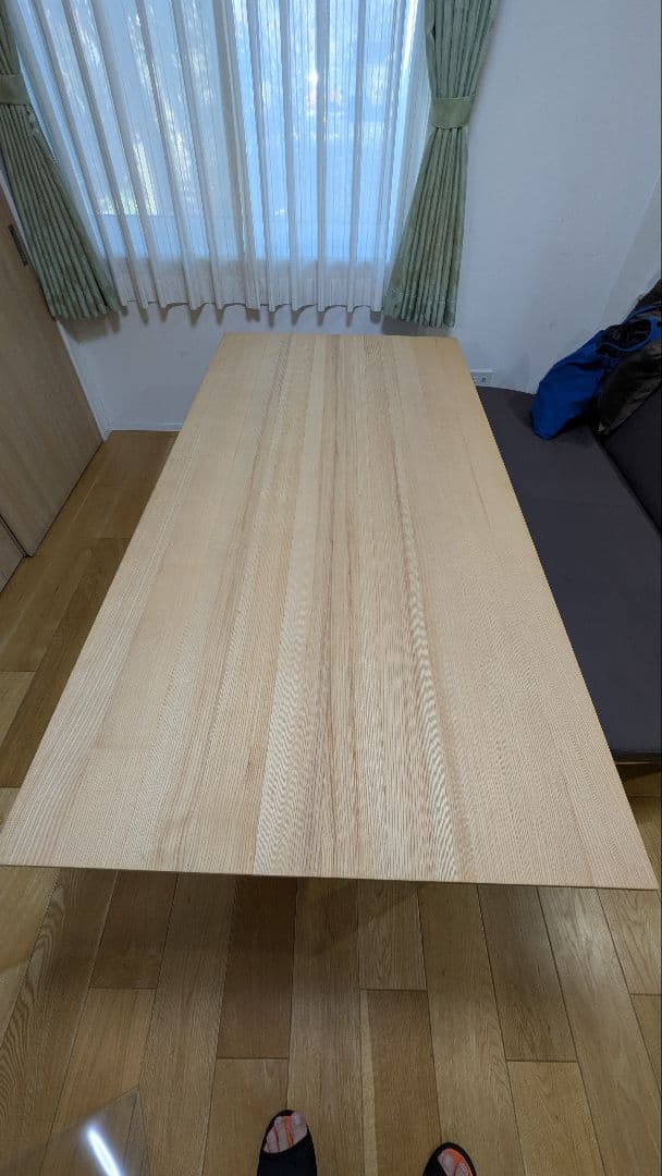 カリモク　ダイニングテーブル