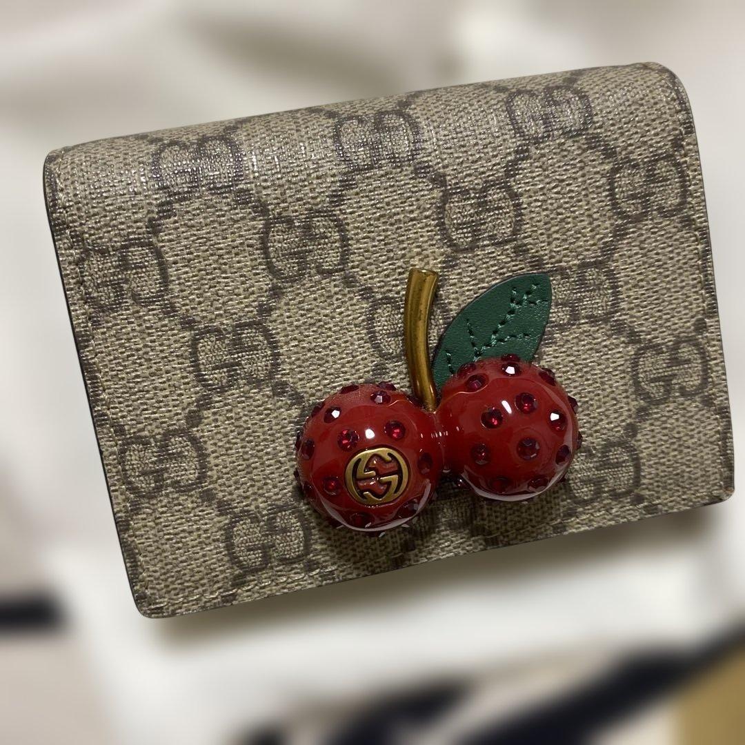 バリスタさん専用　GUCCI 二つ折り財布　チェリー