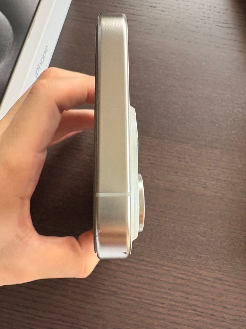 Apple iPhone 15 Pro シルバー 256GB 本体　付属品あり！