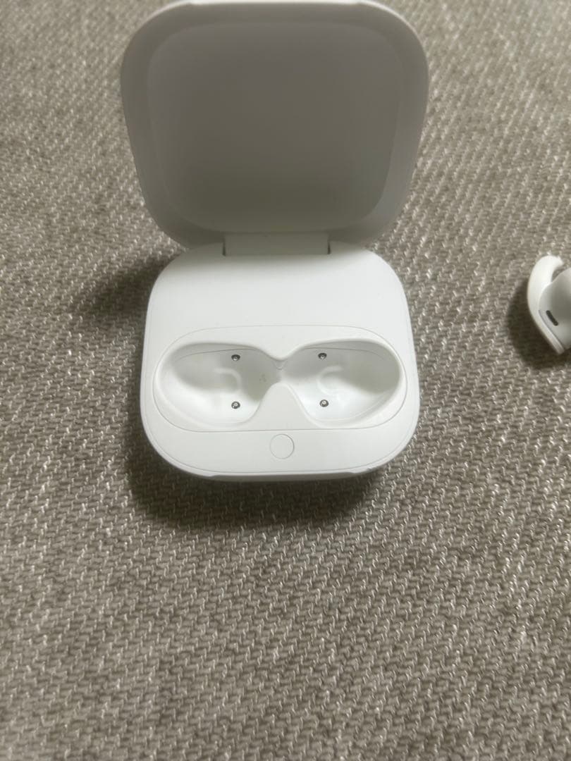 Beats ワイヤレスイヤホン ホワイト