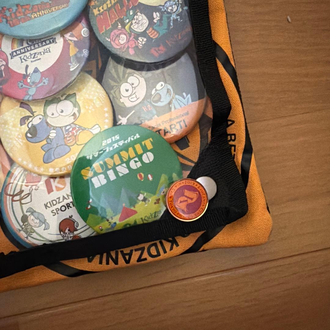 キッザニア　バッジ　ピンバッチ　非売品　　多数