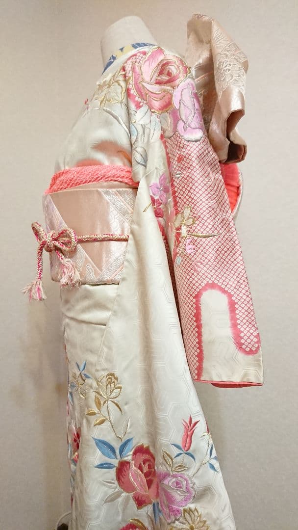 個性派振袖フルセットセミアンティーク振袖袋帯二点セット 総刺繍振袖 薔薇柄