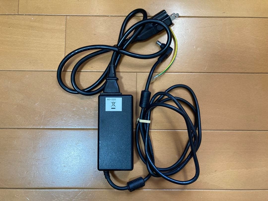 ローランド・ステレオ・キーボード・アンプ　KC-220 純正ACアダプタ付 送込