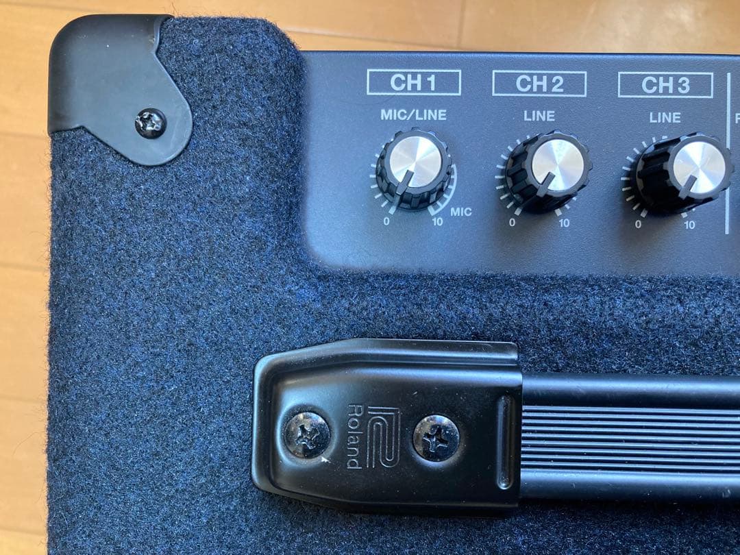 ローランド・ステレオ・キーボード・アンプ　KC-220 純正ACアダプタ付 送込