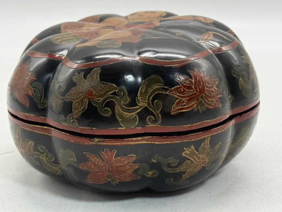 中国　漆器　唐子紋小物入　アンティーク　送料込み250905