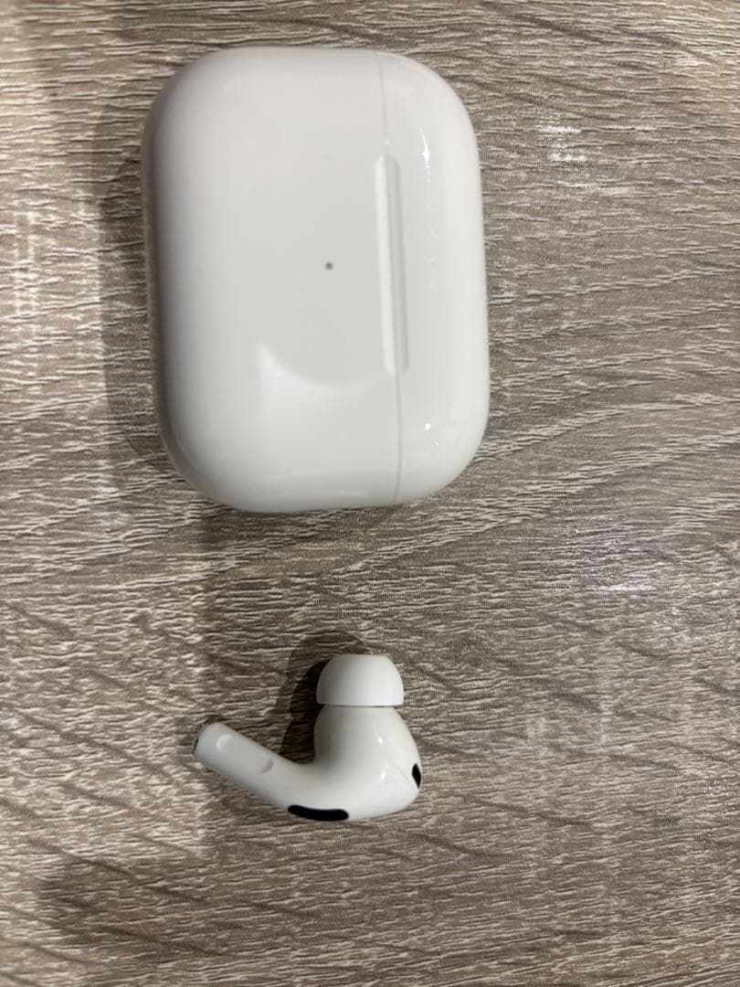 Apple AirPods Pro 2 (第二世代) 左耳＋ケース