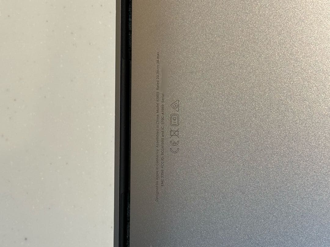 MacBook Pro 13インチ (2019) 海外版