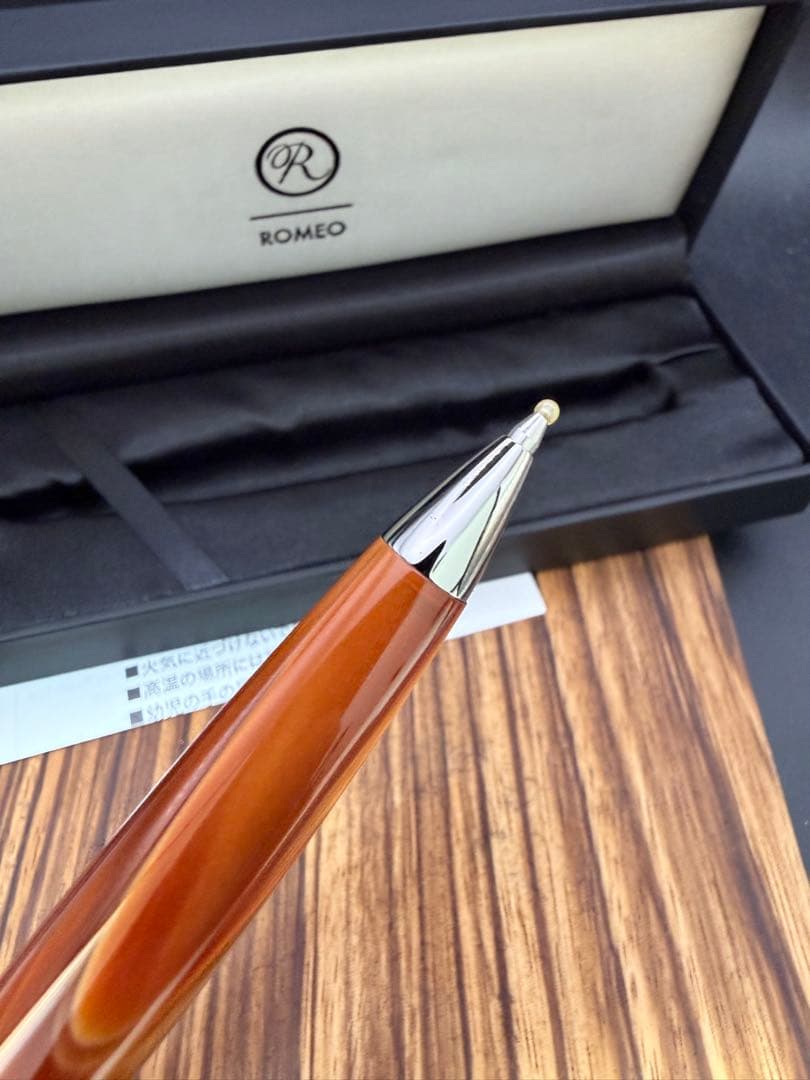 伊東屋 Romeo ボールペン NO.3 イタリアンアンバー 太軸 未使用品