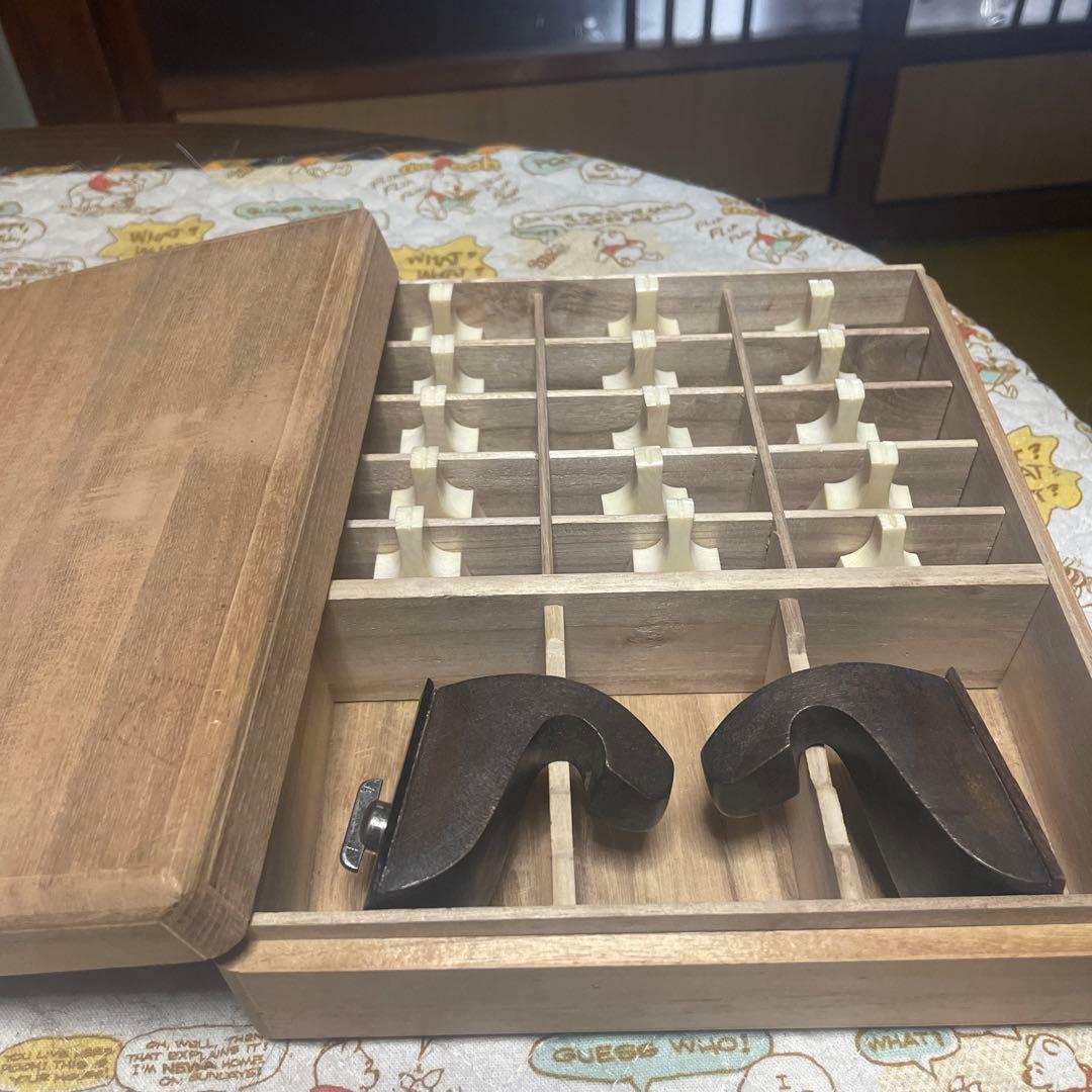 天然素材製 琴柱 桐箱入り 足付き