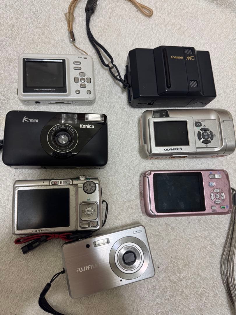 Fujifilm コンパクトデジタルカメラ シルバー 7 pices