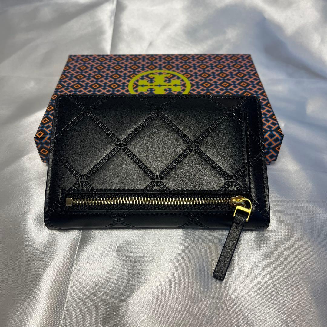 新品 TORY BURCH ブラックキルティング 二つ折り財布 箱＋ショッパー付