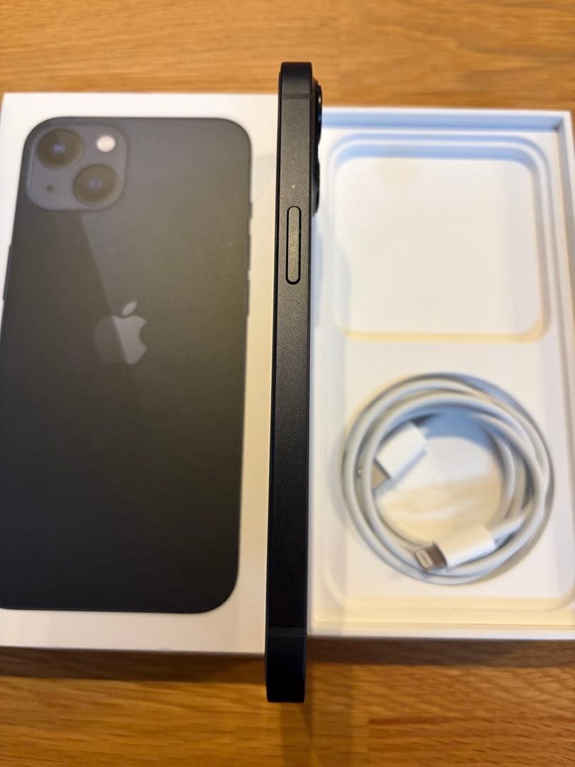 美品　iPhone 13 MIDNIGHT 256GB