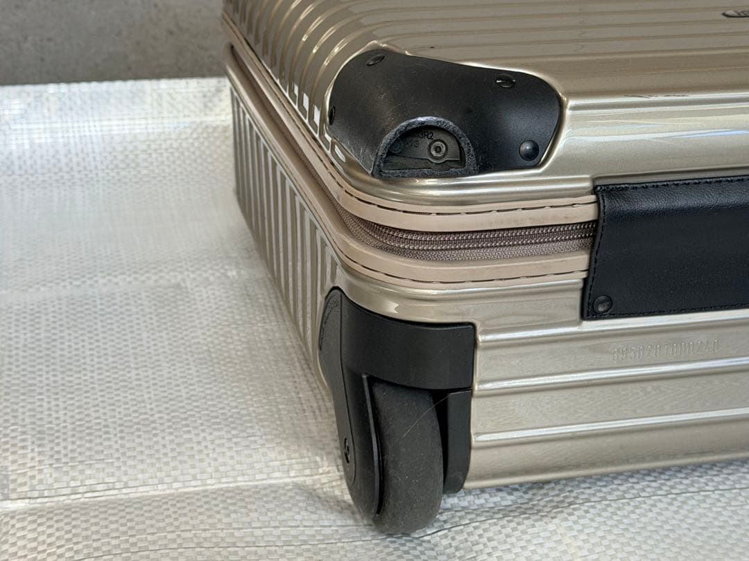 ⭐️RIMOWA リモワ サルサ ビジネストローリー 23L 2輪 ゴールド