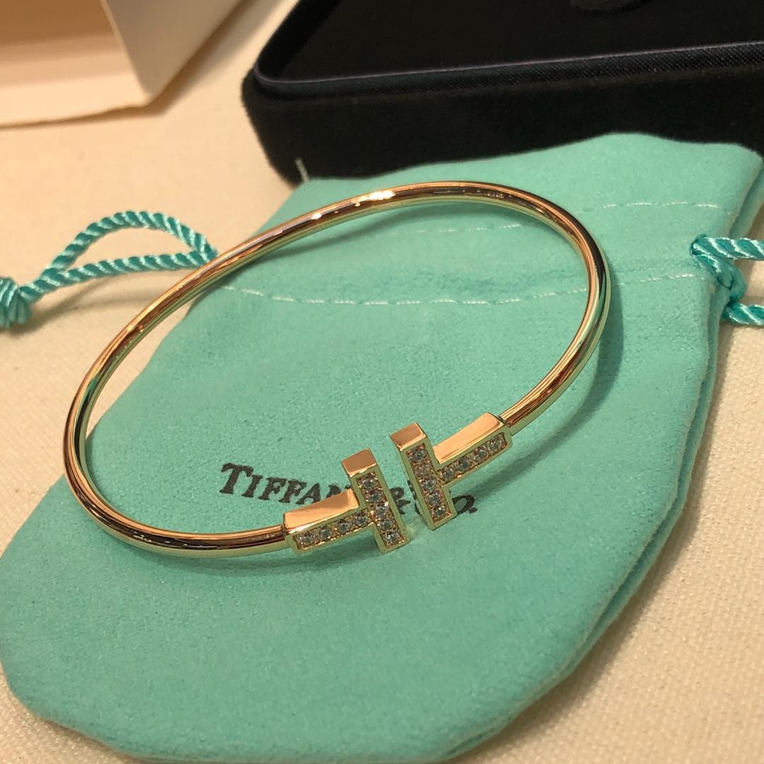 ほぼ新品ティファニー ピンクゴールド バングル