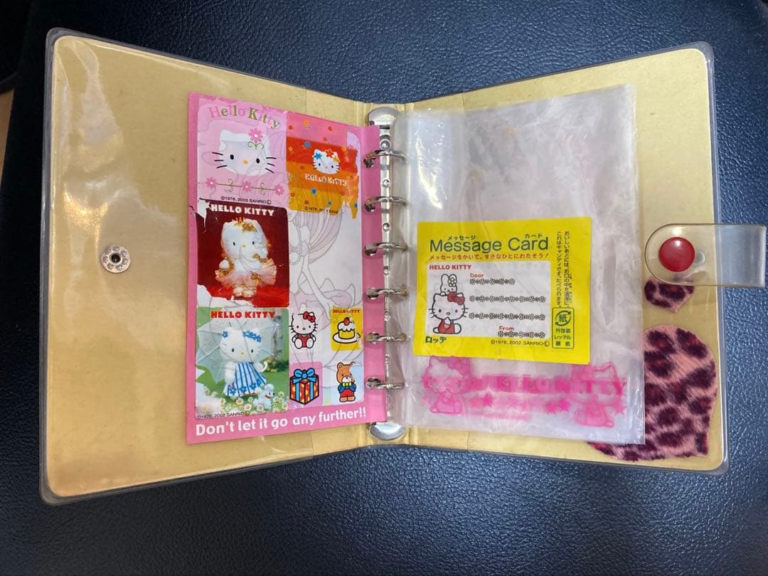 【日本限定】ハローキティ シールバインダー 2001年製 おまけ付き！