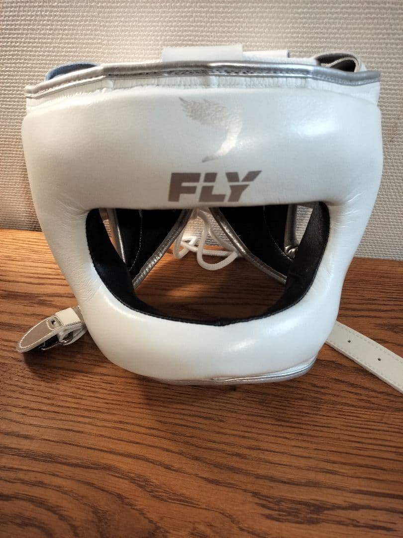 ＦＬＹボクシングヘッドギア　新品未使用