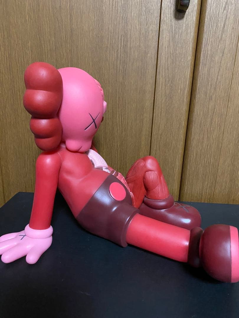 その他 KAWS Resting Place Vinyl Figure