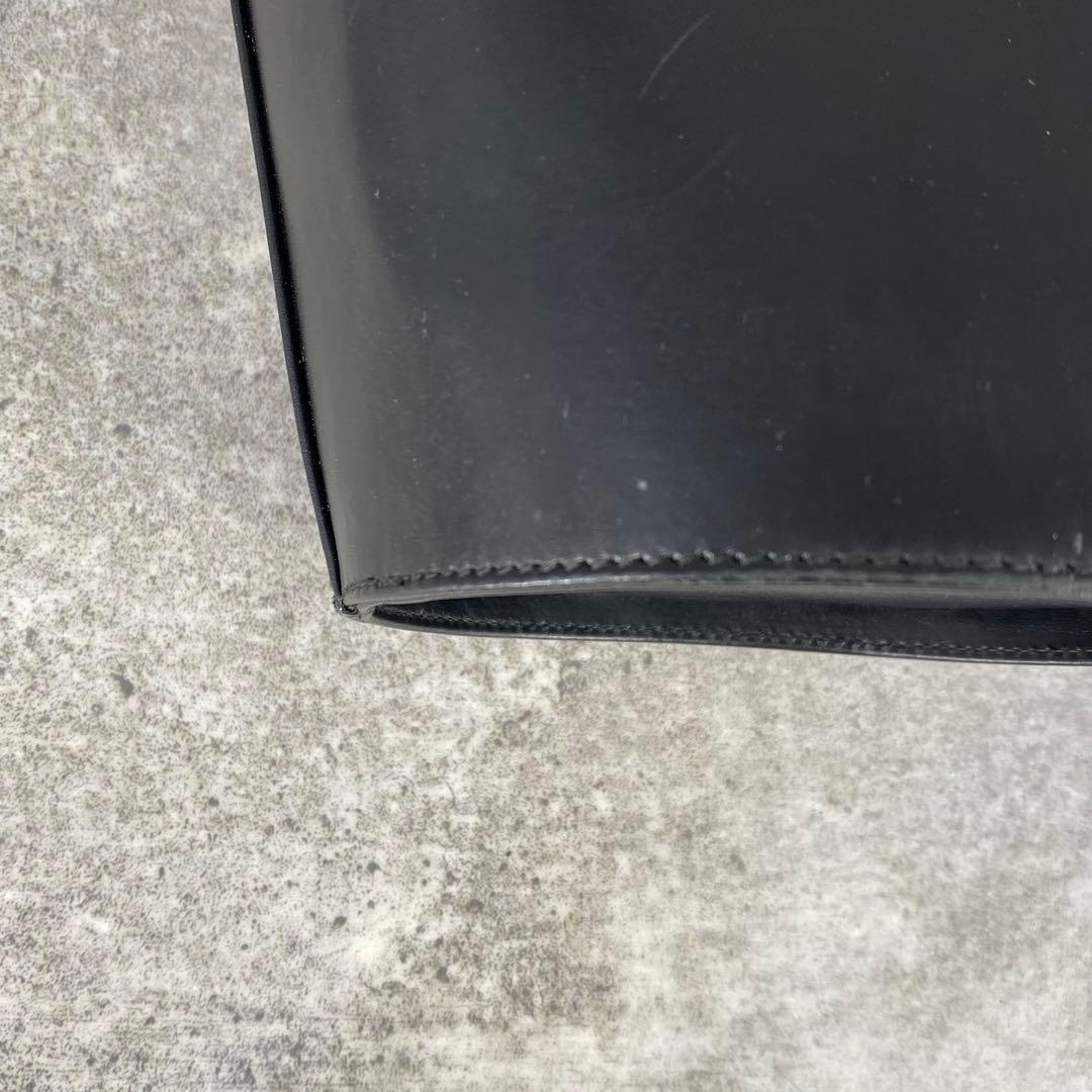 美品 フェラガモ ヴァラ金具 リボン バケツ型 レザーハンドバッグ ブラック 黒