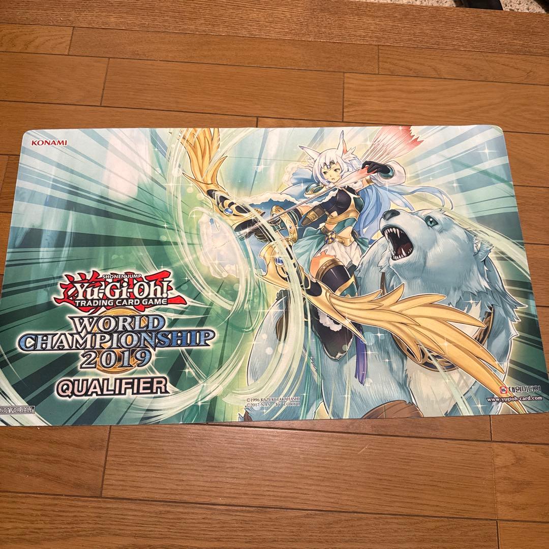 遊戯王 プレイマット wcs 召命の神弓－アポロウーサ