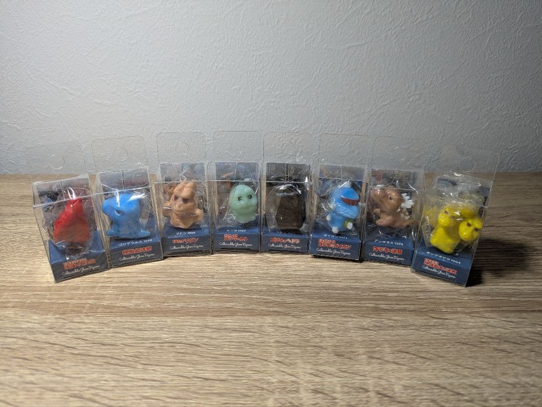 ゴジラミニチュアガラス細工フィギュア　Godzilla glass　figure