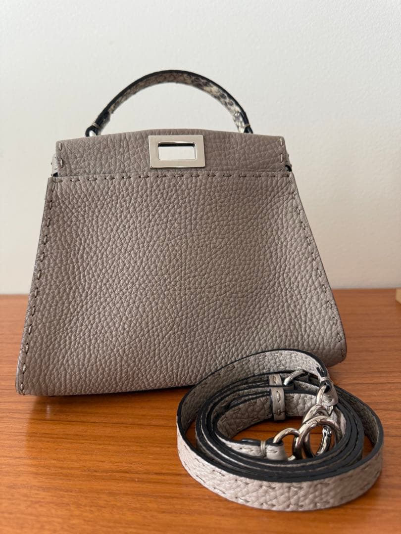 Nanana　FENDI ピーカブー　スモールサイズ　グレージュ