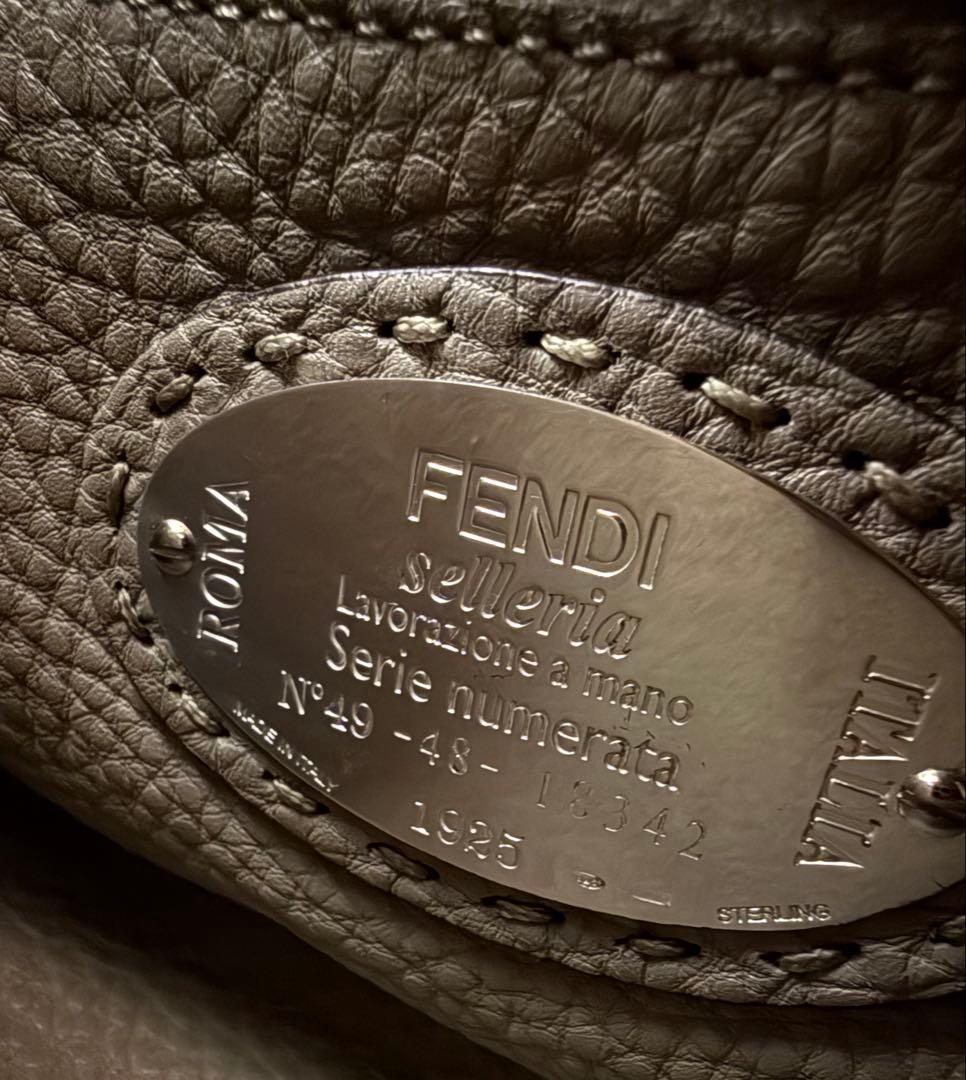 Nanana　FENDI ピーカブー　スモールサイズ　グレージュ