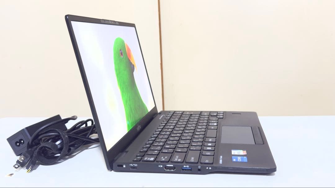 fujitsu U9312/K i5 1245U 8/256 13.3インチ