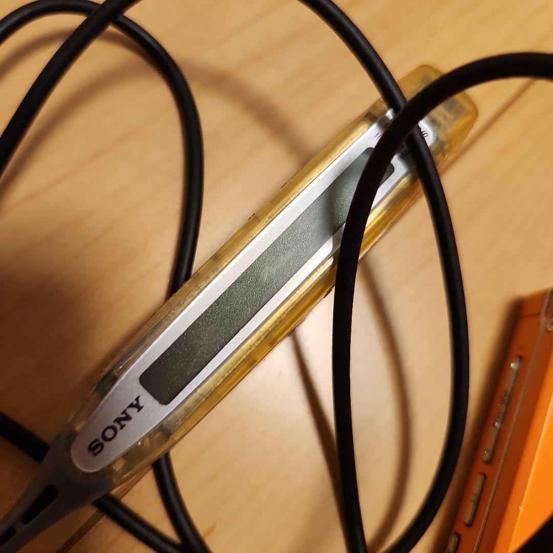 レトロ。ジャンク品！本体リモコンのみ！SONY　ウォークマン　MDプレーヤー